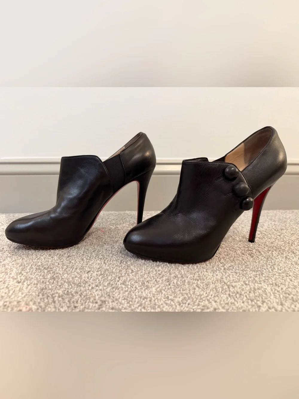 Christian Louboutin US 9-9.5/EU 41 RESOLED Ankle Booties w/ Buttons - Picture 3 of 9